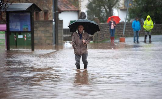 Inundaciones en la localidad de Virgen de la Peña (Cantabria).