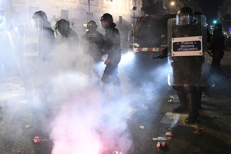 Fotos: La violencia vuelve a las calles de Barcelona