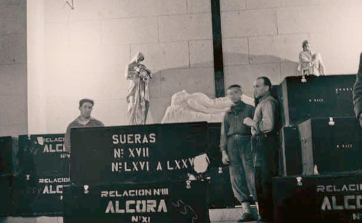 Traslado de restos de Sueras y Alcora (Valencia) al Valle de los Caídos. Año 1958. :: E. C.