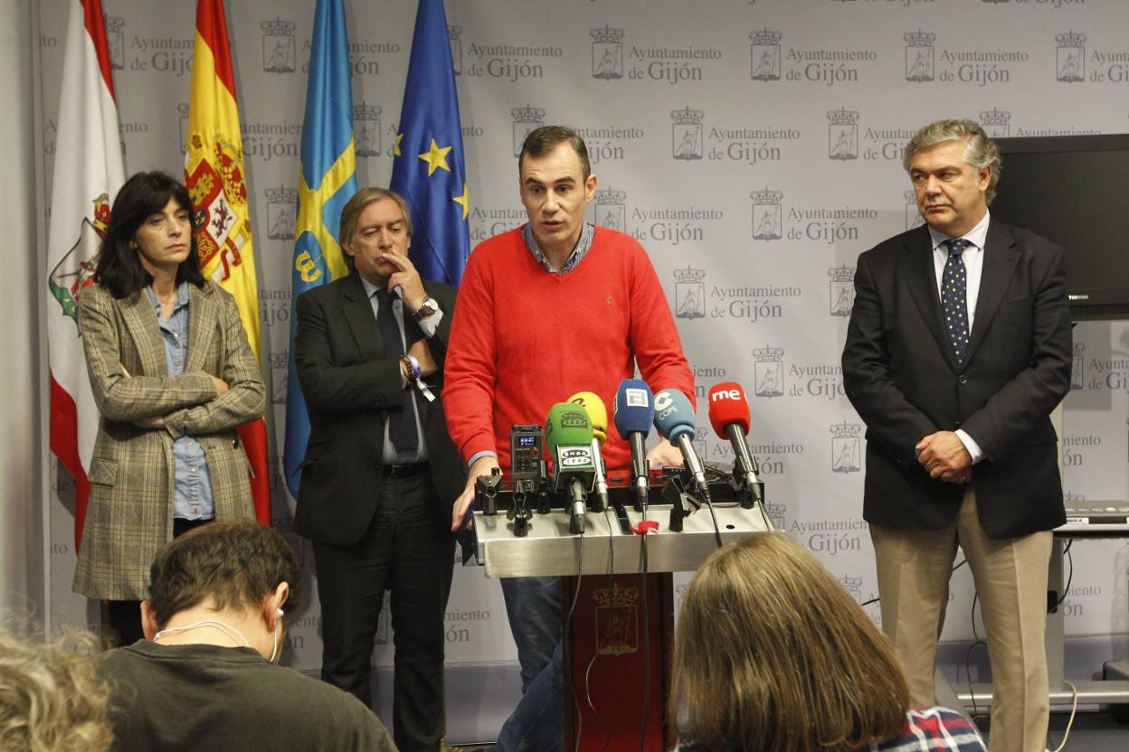 Ana Braña (Foro), Alberto López-Asenjo (PP), Rubén Pérez (Ciudadanos) y Eladio de la Concha (Vox). 