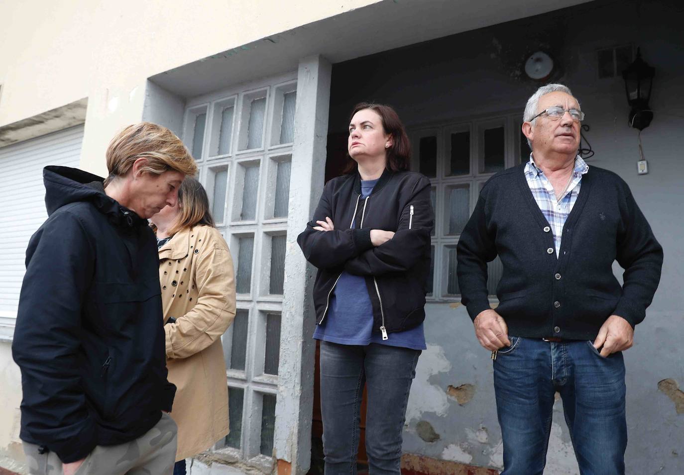 El propietario de una de la vivienda entregó las llaves a la comisión judicial sin oponer resistencia