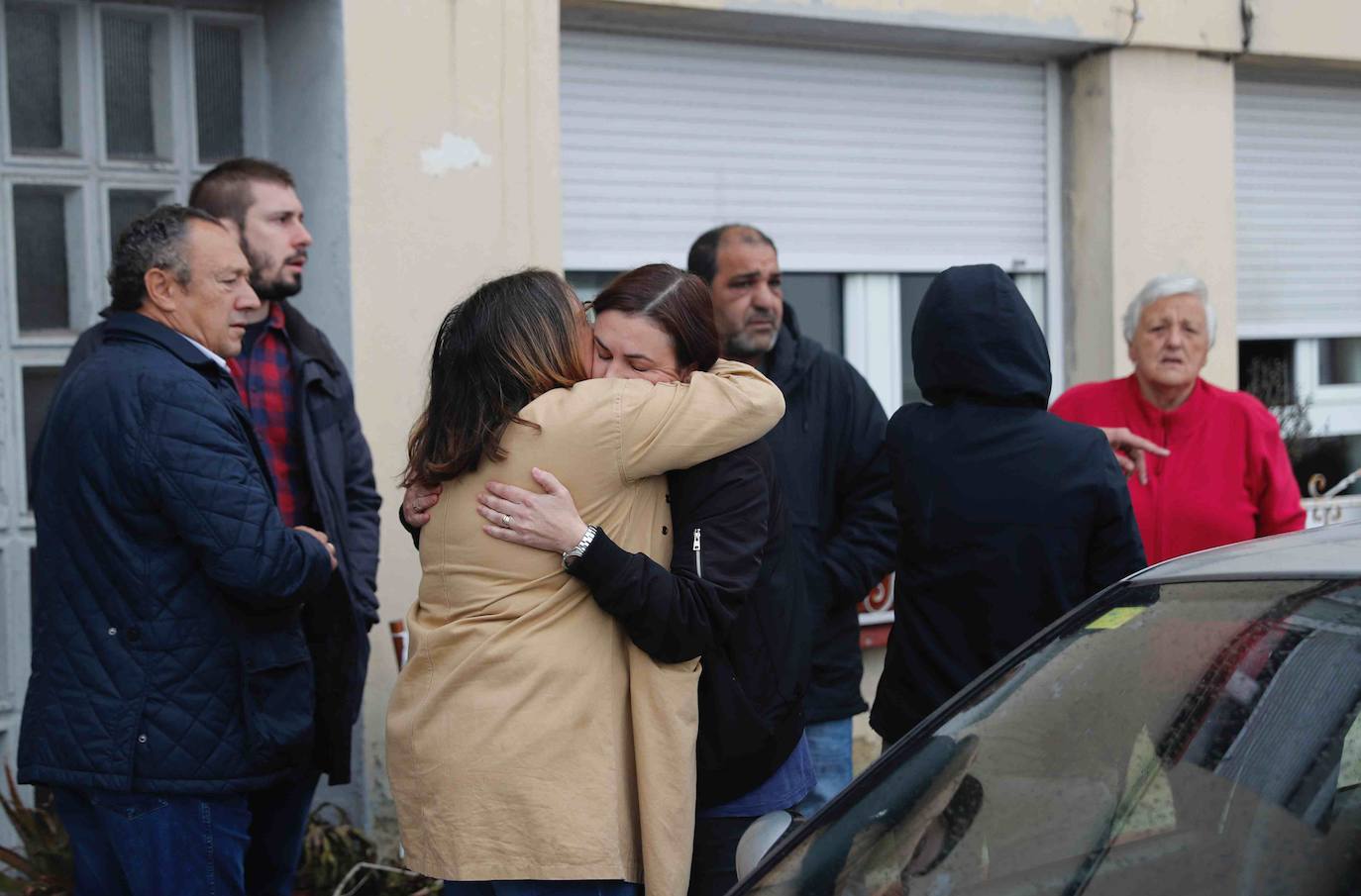 El propietario de una de la vivienda entregó las llaves a la comisión judicial sin oponer resistencia