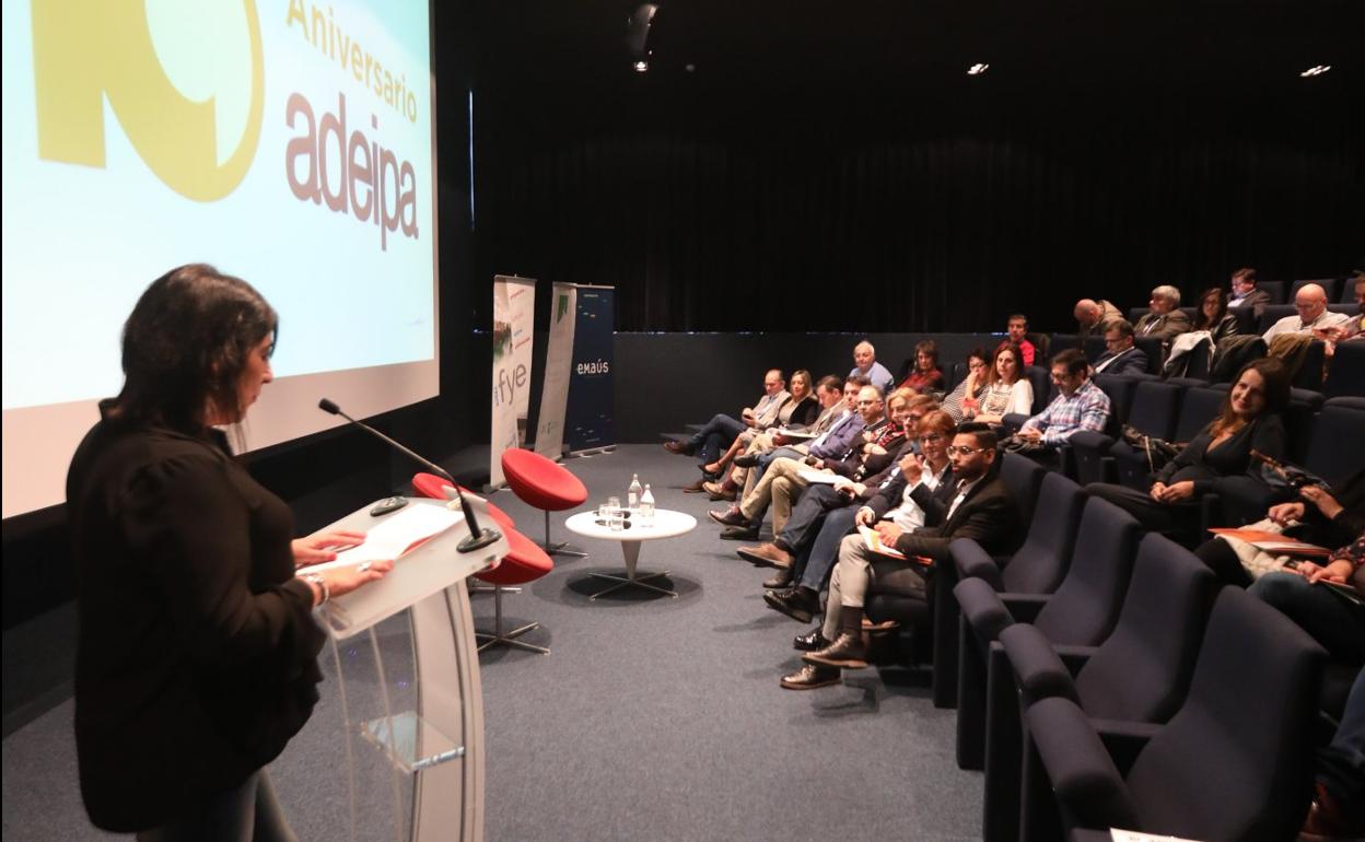 Asistentes al X aniversario de Adeipa ayer. 