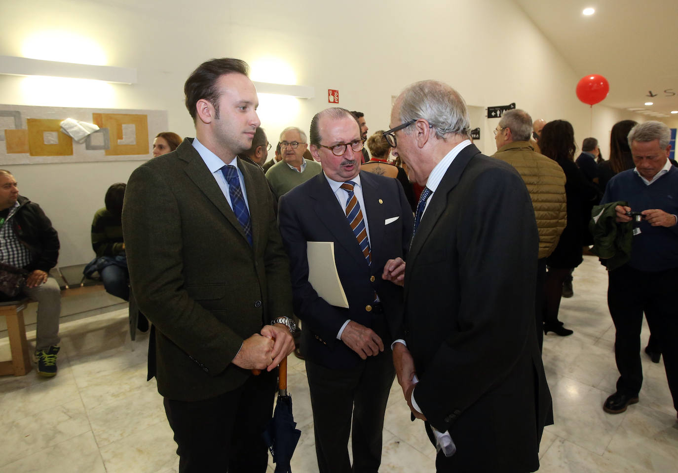 Los jóvenes empresarios asturianos entregan sus premios