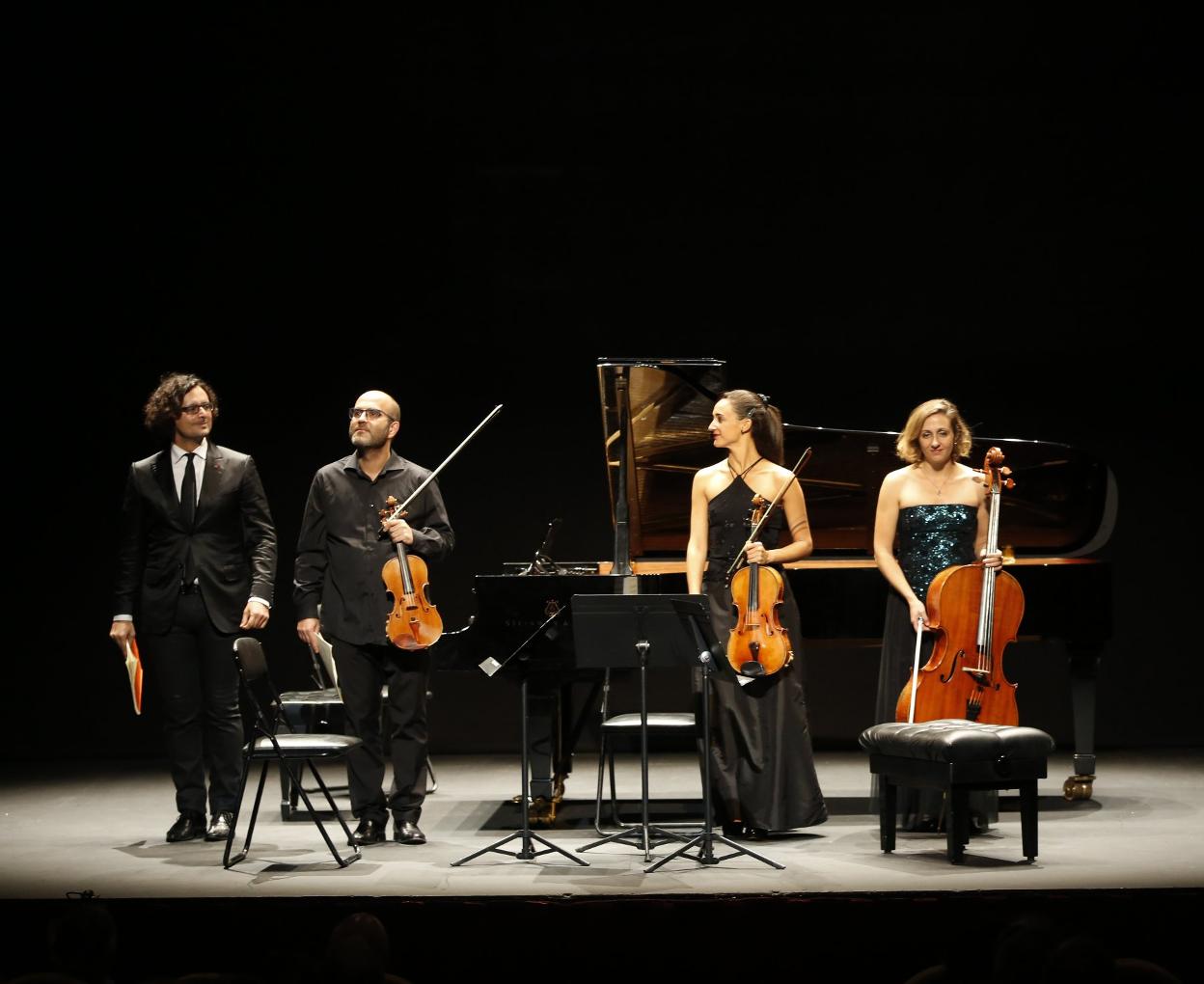 Los integrantes de Enol Ensemble, en el Jovellanos. 