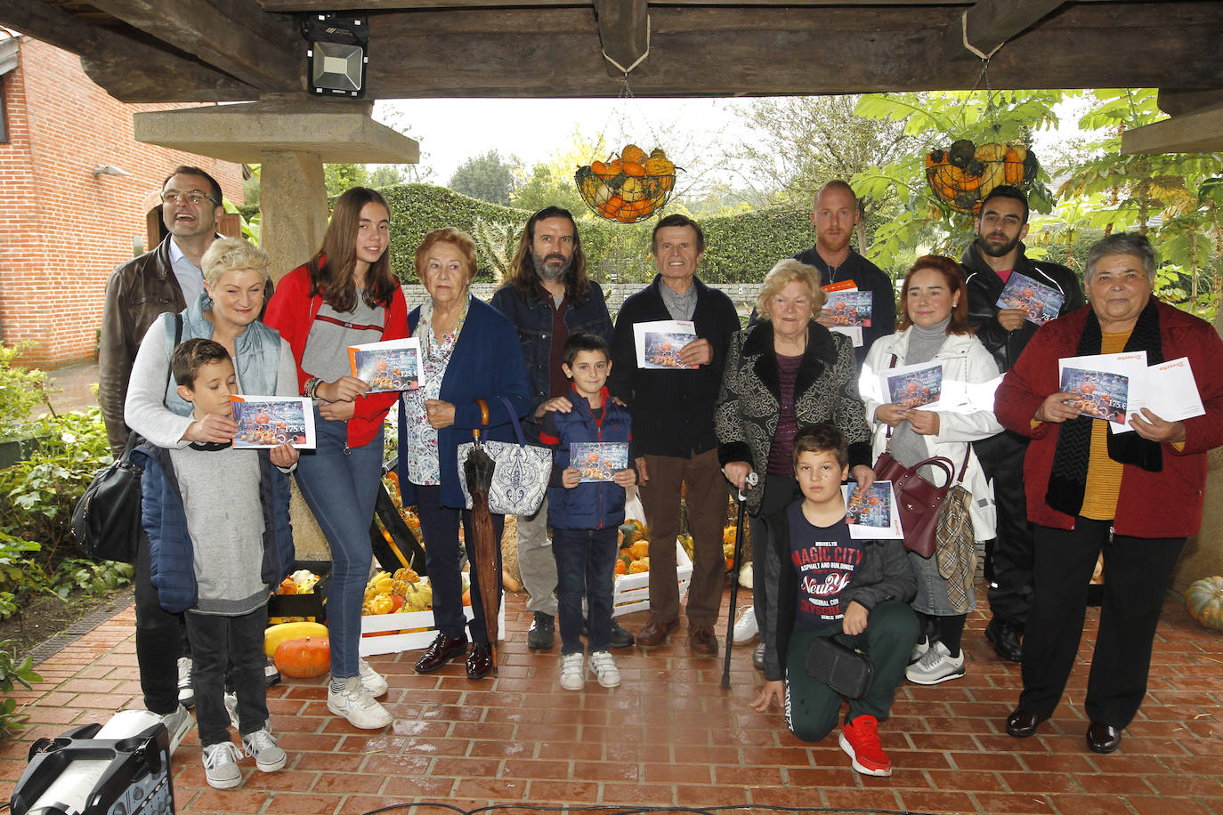 El Jardín Botánico de Gijón ha vuelto a ser escenario de una nueva edición del concurso 'Calabazas y Calaveras'. La más grande, la más rara o la tradicional han tenido su reconocimiento.