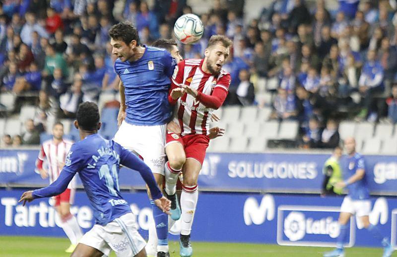 El conjunto de Javi Rozada consiguió un punto ante el Almería en el Carlos Tartiere. 