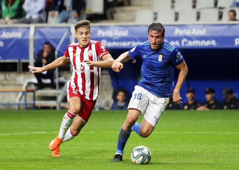 El conjunto de Javi Rozada consiguió un punto ante el Almería en el Carlos Tartiere. 