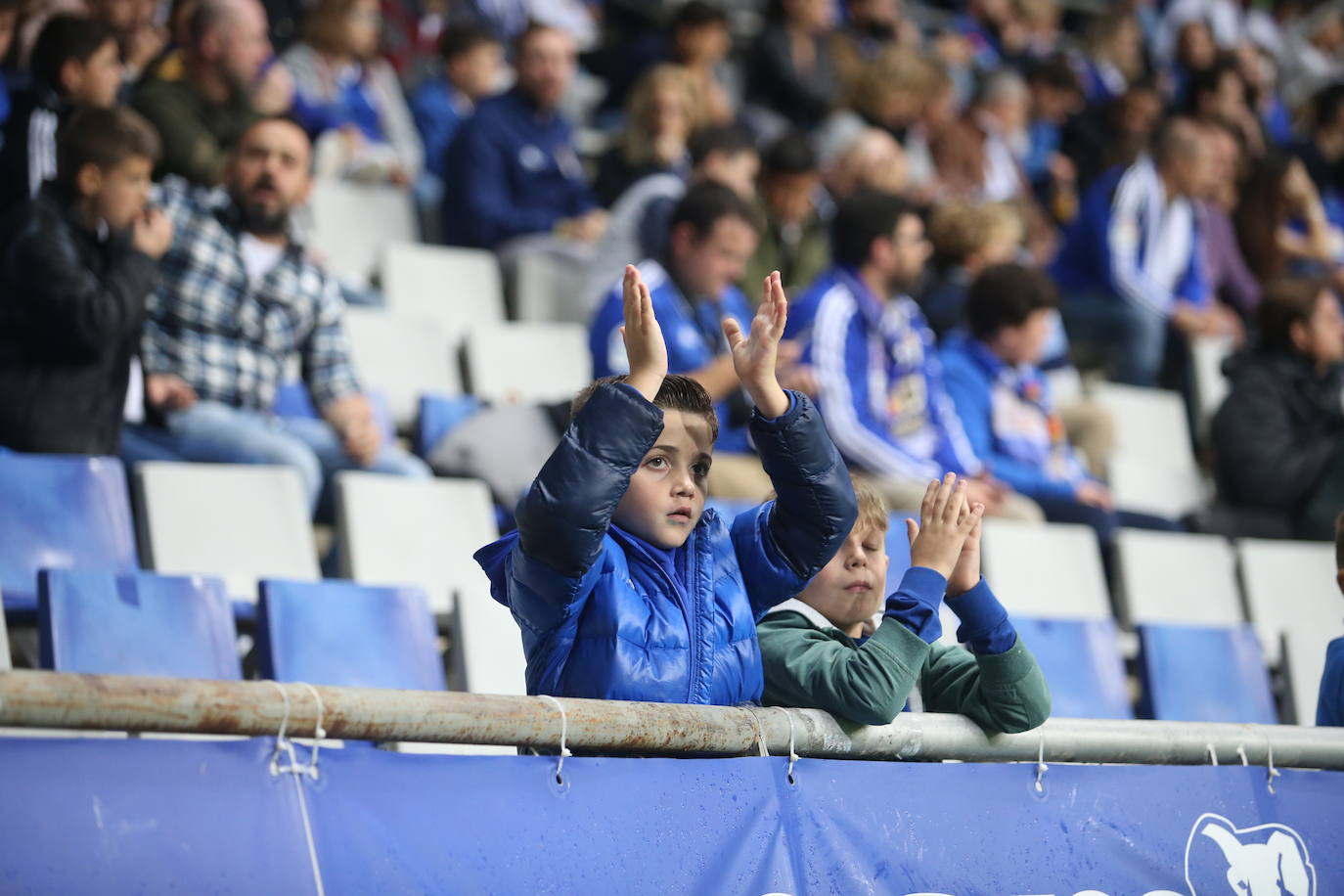 Búscate en nuestra galería si estuviste en el empate del Oviedo contra el Almería. 