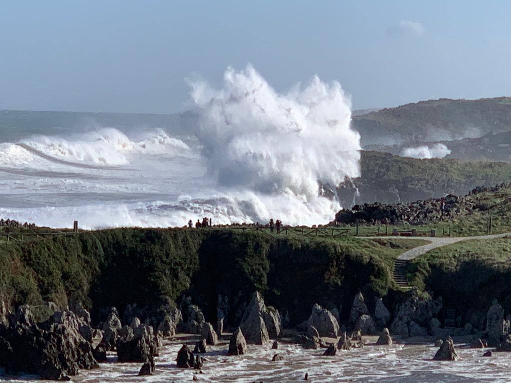 Fotos: Las impresionantes imágenes que deja &#039;Amelie&#039; en la costa de Asturias