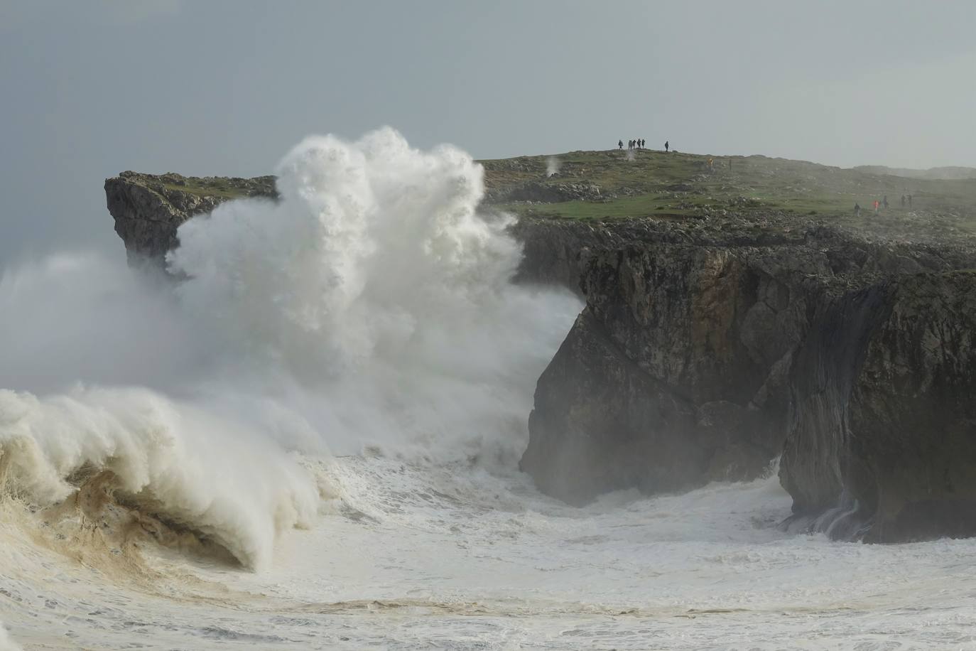 Fotos: Las impresionantes imágenes que deja &#039;Amelie&#039; en la costa de Asturias