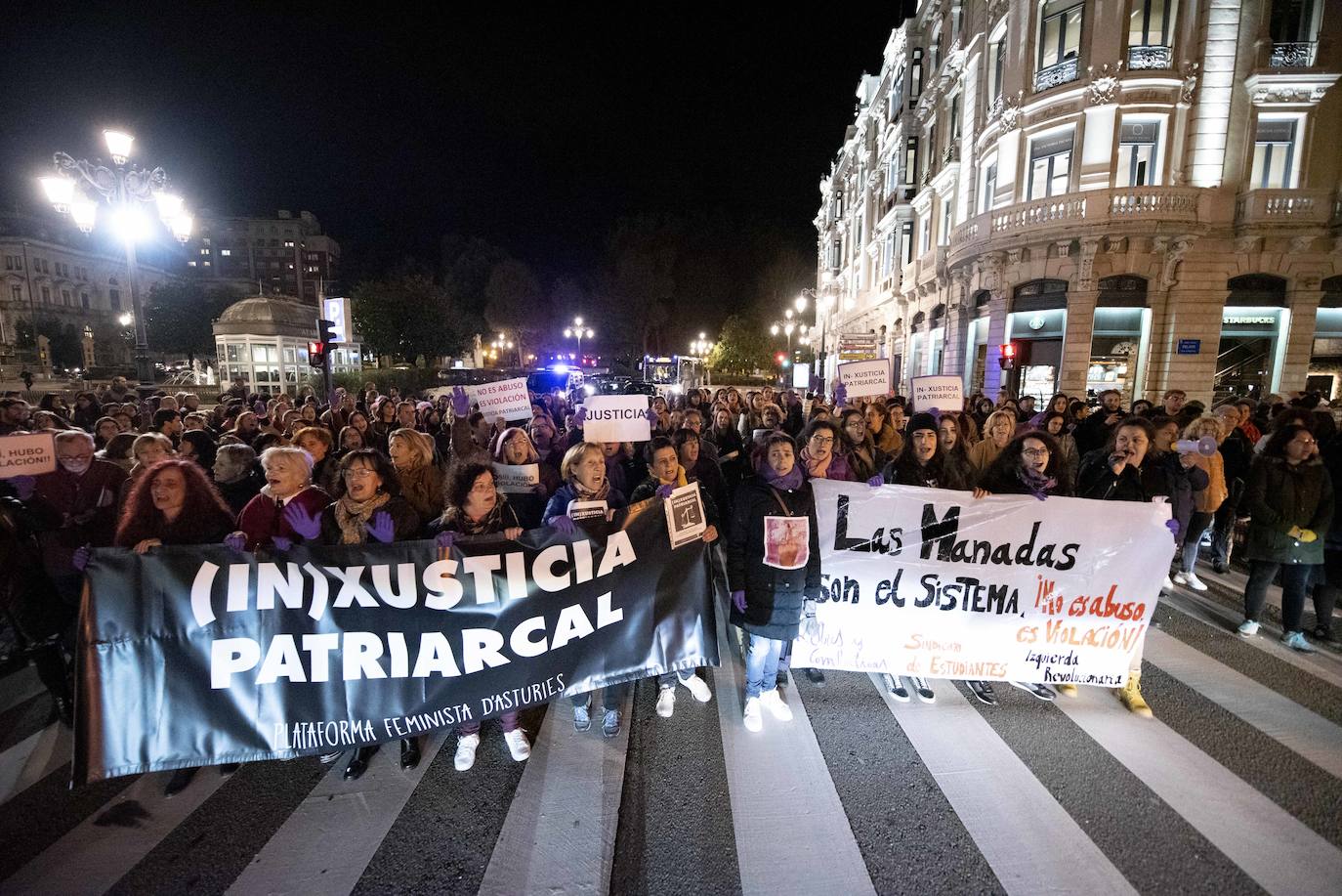 Los colectivos feministas de la región han convocado manifestaciones de repulsa contra la sentencia de la 'manada' de Manresa en varias localidades como Gijón, Oviedo, Mieres, Piedras Blancas,Pola de Laviana o Cangas de Onís. 