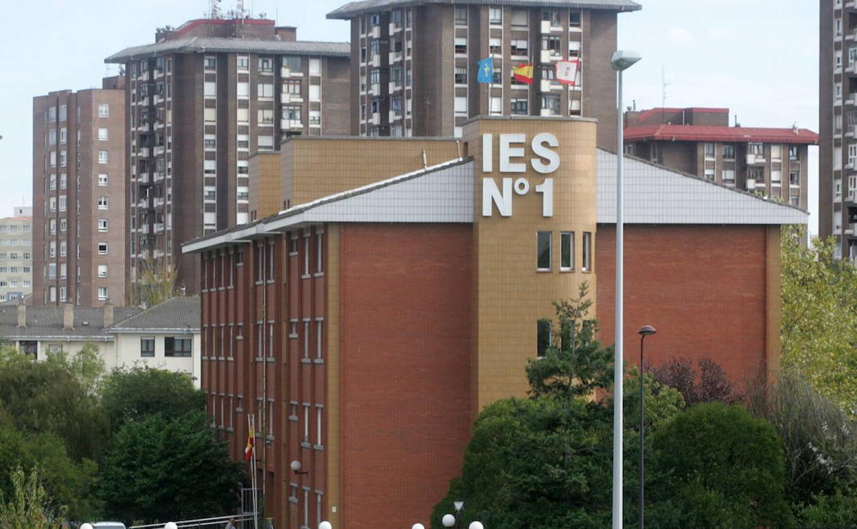 La Comisión Islámica recuerda a un instituto de Gijón el derecho de una alumna a llevar 'hiyab'