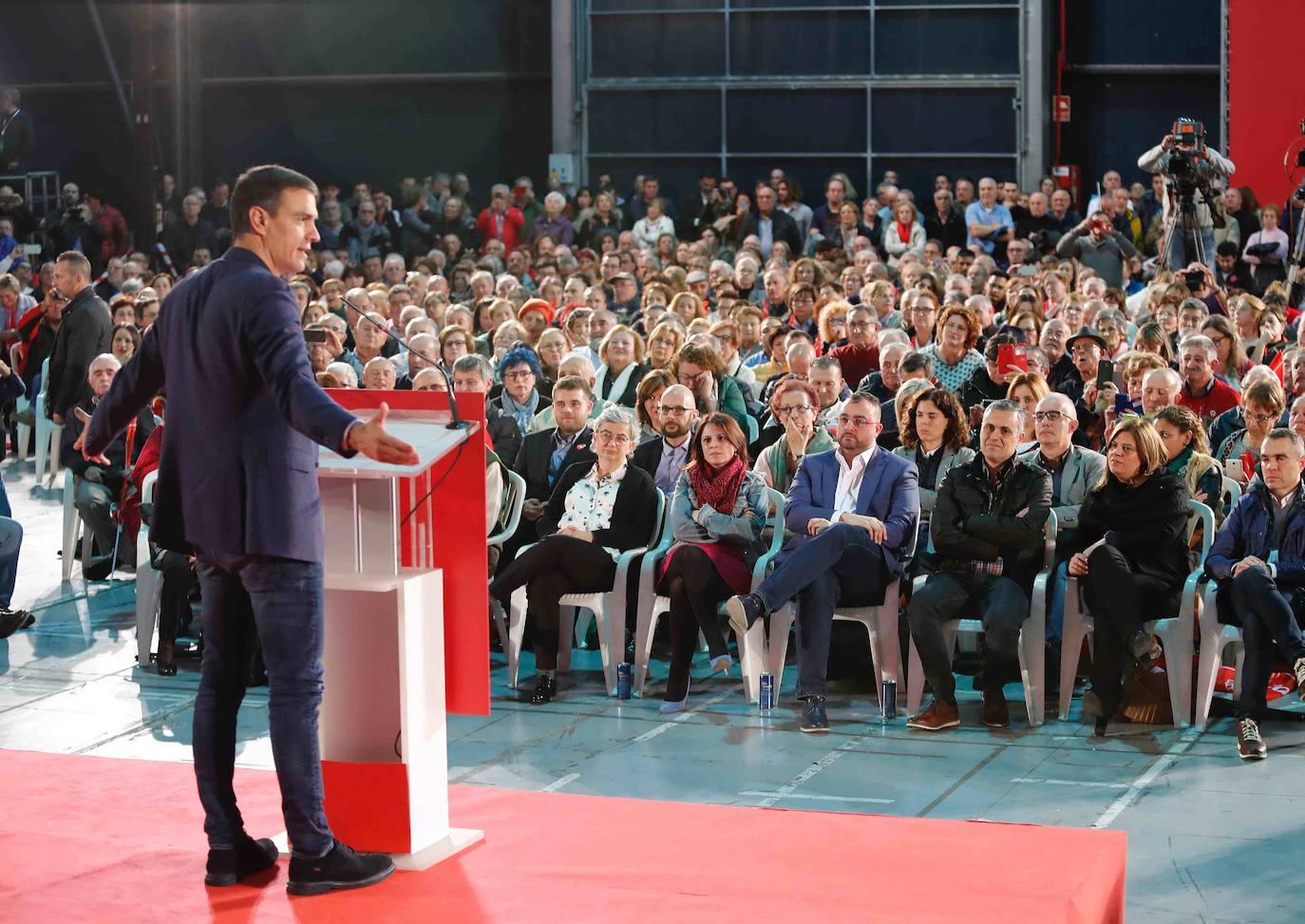 El presidente del Gobierno en funciones y candidato del PSOE ha llamado a la movilización para «frenar a la ultraderecha»