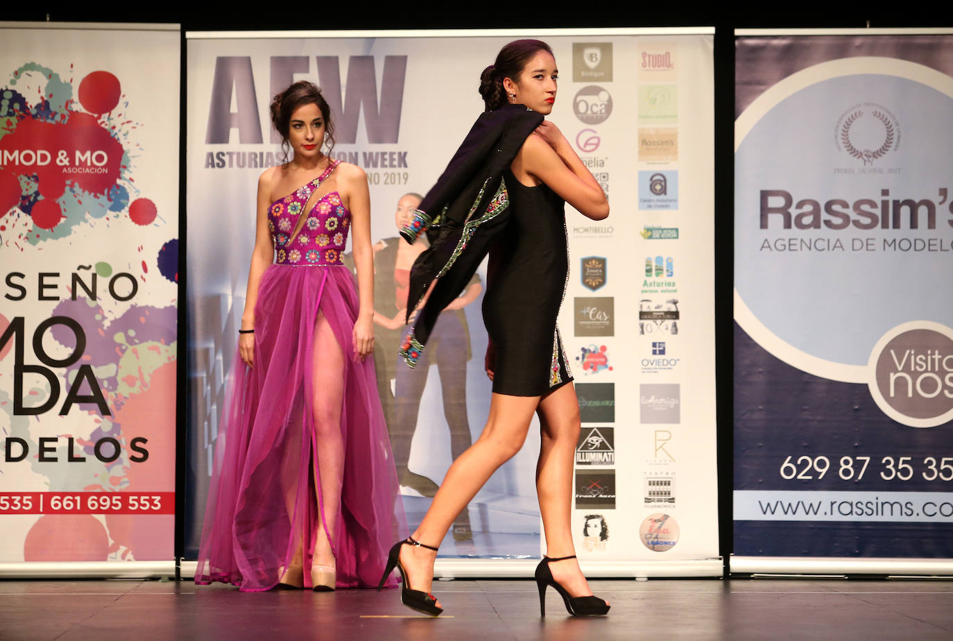 La Fashion Week de Asturias cierra edición sacando a desfilar tiendas de la región y a diseñadores invitados procedentes de Bolivia. 