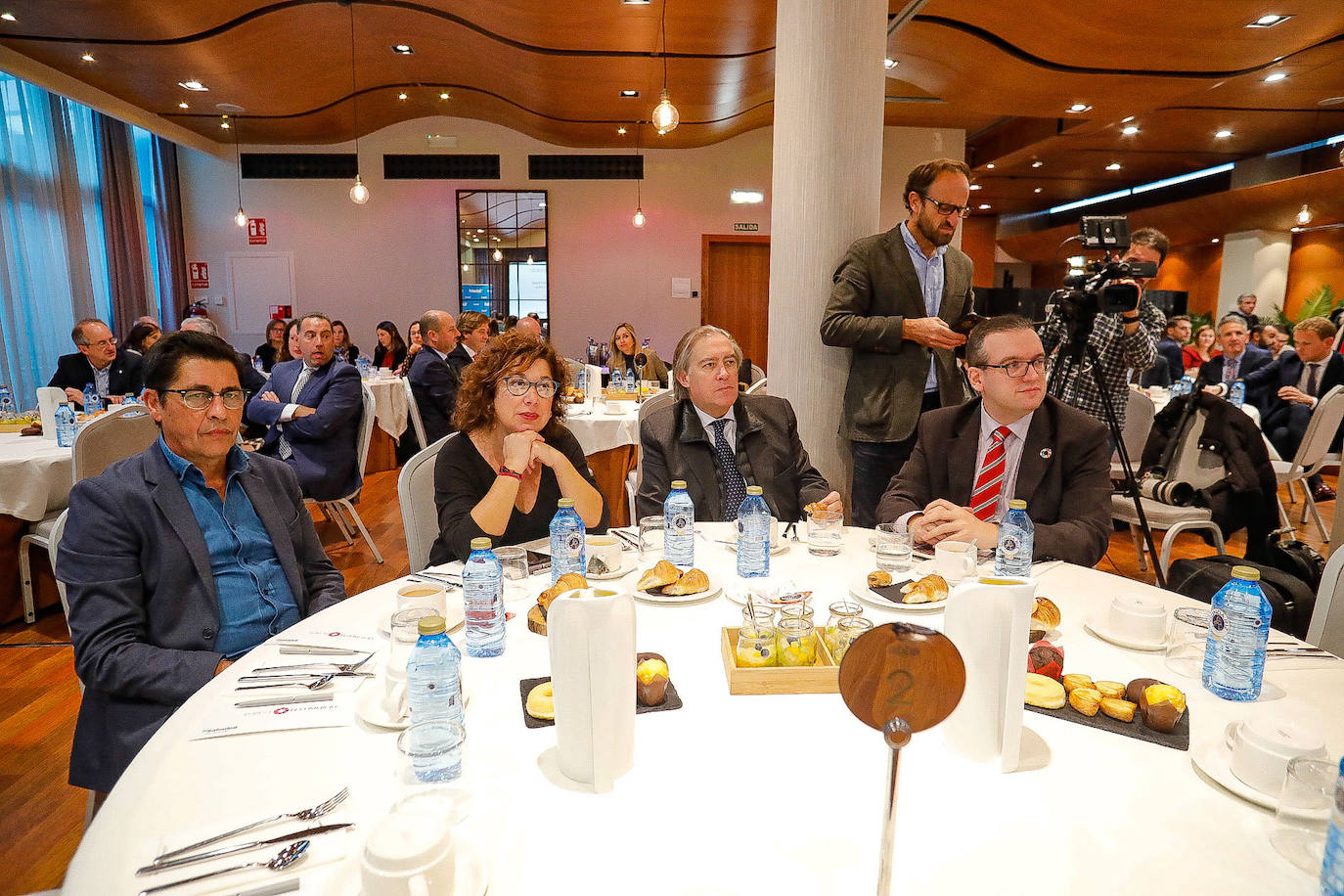 El Fórum de EL COMERCIO, organizado en colaboración con el Banco Sabadell, ha contado con las expertas en la materia, Sonia Bosch, de Banco Sabadell, y la profesora Inmaculada Domínguez.