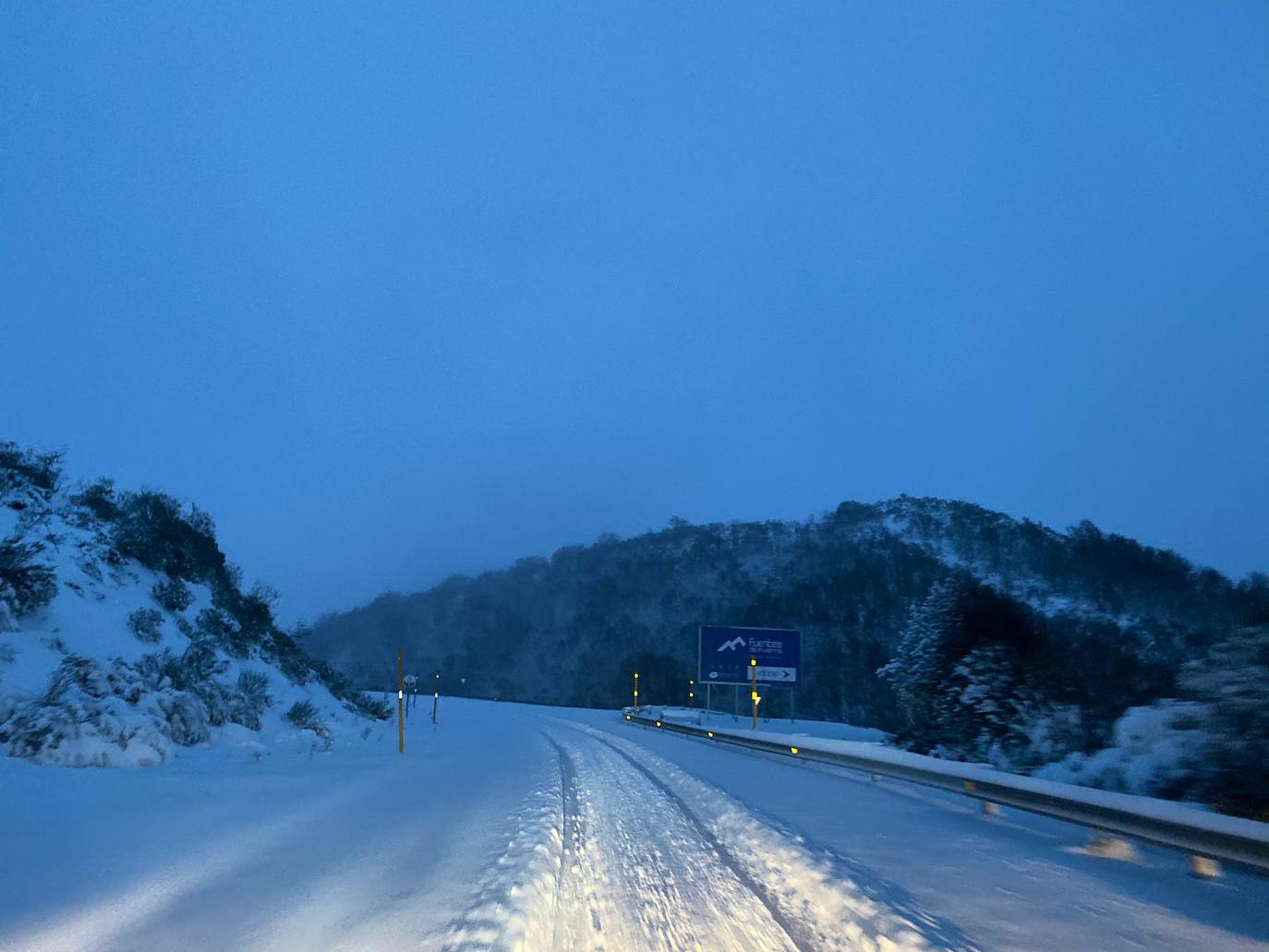 Fotos: La nieve ya cubre las pistas asturianas