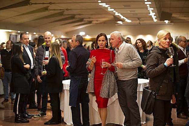 El público, tanto general como profesionales de la hostelería, volvió a llenar Gastroburbujas, el salón de los vinos espumosos.