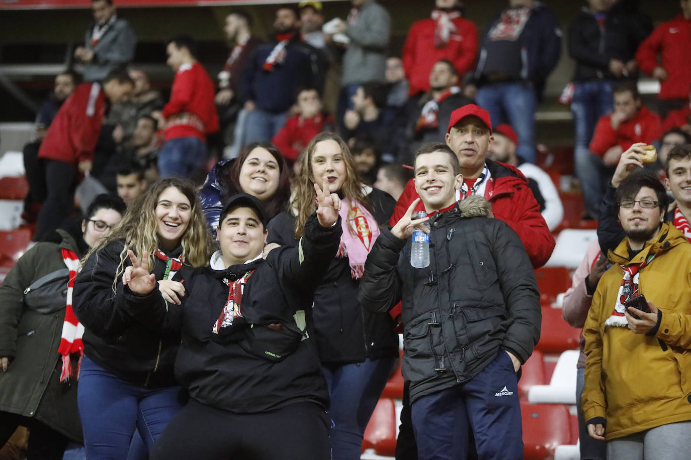 ¿Estuviste este sábado en El Molinón en el partido Sporting - Numancia? ¡Búscate en nuestra galería de imágenes! 