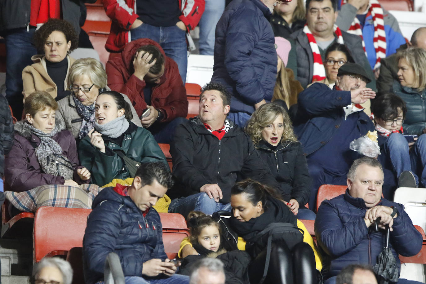 ¿Estuviste este sábado en El Molinón en el partido Sporting - Numancia? ¡Búscate en nuestra galería de imágenes! 