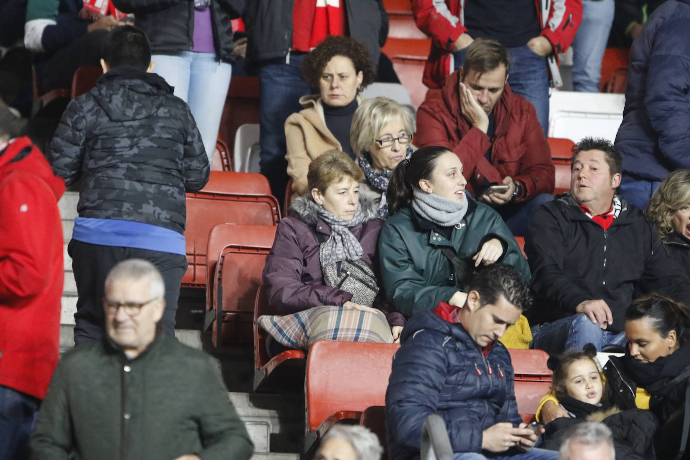 ¿Estuviste este sábado en El Molinón en el partido Sporting - Numancia? ¡Búscate en nuestra galería de imágenes! 