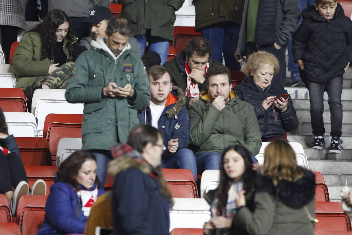 ¿Estuviste este sábado en El Molinón en el partido Sporting - Numancia? ¡Búscate en nuestra galería de imágenes! 