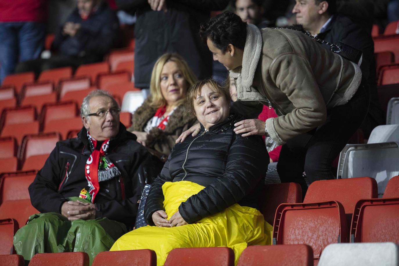 ¿Estuviste este sábado en El Molinón en el partido Sporting - Numancia? ¡Búscate en nuestra galería de imágenes! 