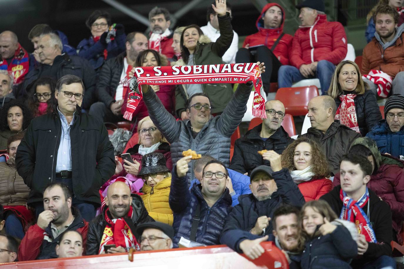 ¿Estuviste este sábado en El Molinón en el partido Sporting - Numancia? ¡Búscate en nuestra galería de imágenes! 