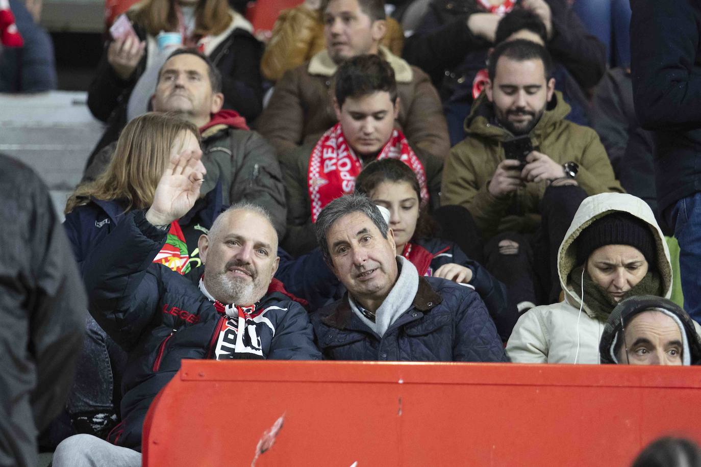 ¿Estuviste este sábado en El Molinón en el partido Sporting - Numancia? ¡Búscate en nuestra galería de imágenes! 