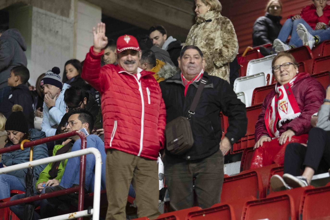 ¿Estuviste este sábado en El Molinón en el partido Sporting - Numancia? ¡Búscate en nuestra galería de imágenes! 