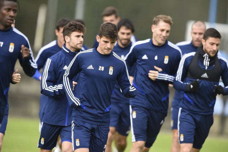 Los azules han preparado este lunes el tercer derbi que se disputará en el Carlos Tartiere desde el regreso del Real Oviedo al fútbol profesional 