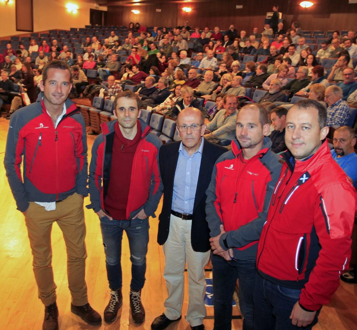 Alfonso Vega, Íñigo Sánchez, Julián Ayuso, Rafael Viña y Fernando Iglesias, ayer en el Auditorio. 