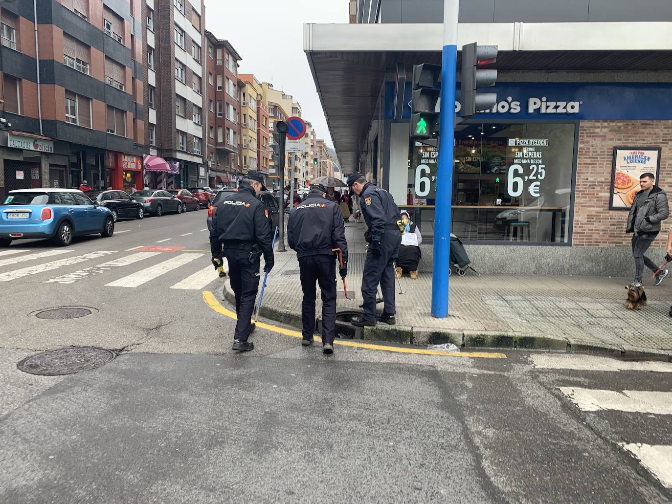 Un hombre ha apuñalado y matado a su yerno en su domicilio familiar en Mieres tras una disputa familiar, y posteriormente se ha entregado a la Policía.