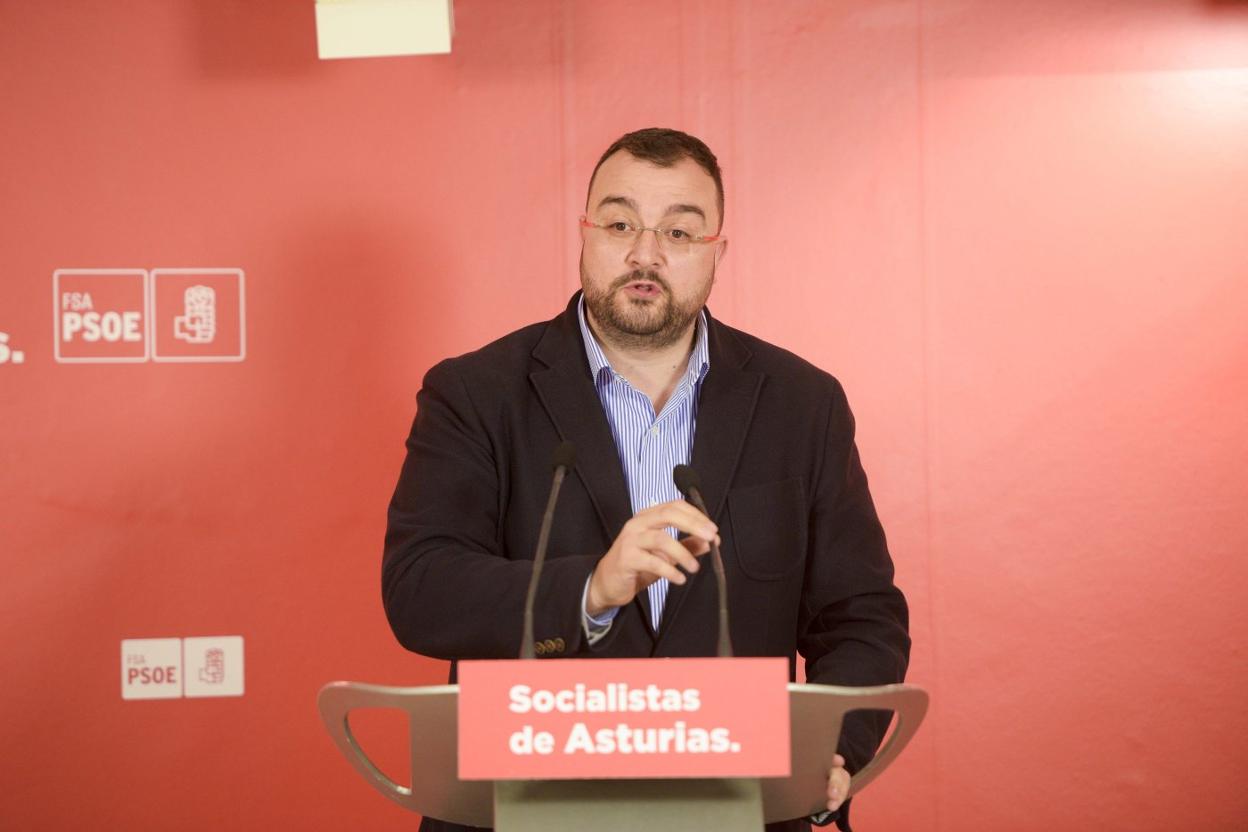 Barbón aplaude el acuerdo y critica al PP por no plantear «su mano tendida»