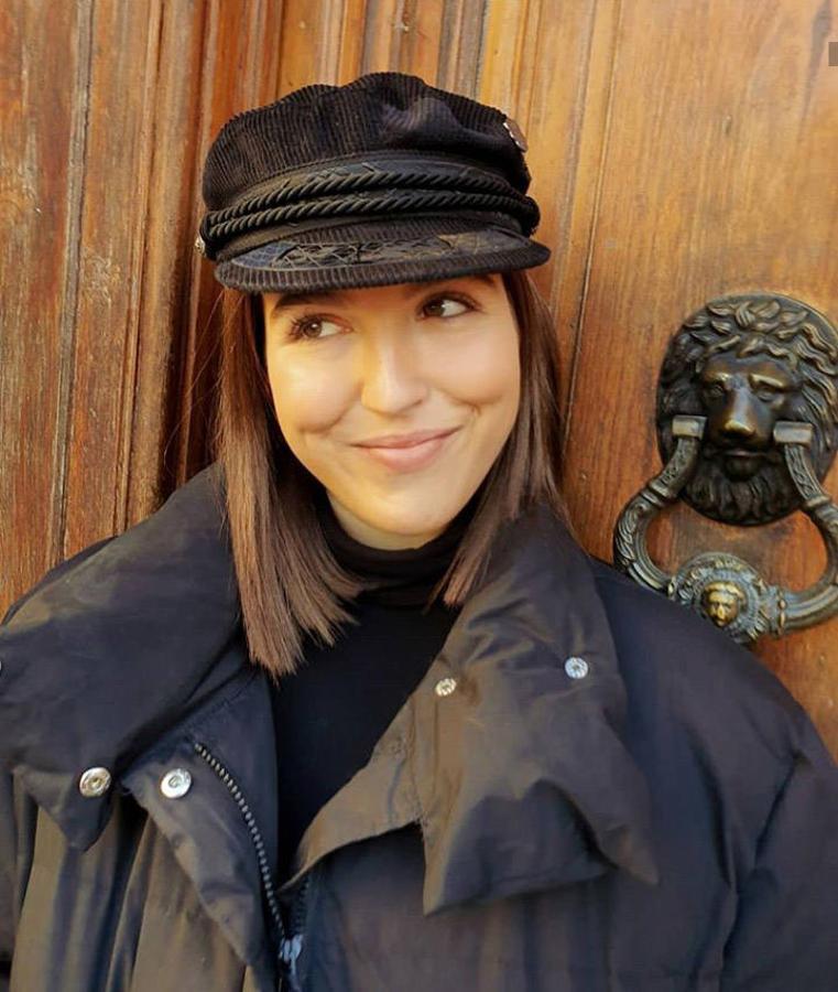 La hija de Vicky Martín Berrocal ha cambiado muchas veces de color de pelo, pero de lo que no se separa es de este corte bob con puntas igualadas tan favorecedor.