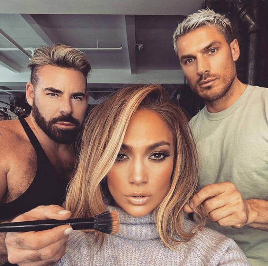 Jennifer López sorprendía recientemente también con este long bob asimétrico y con mechas balayage. 