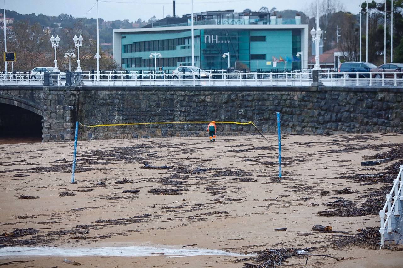 Fotos: Los destrozos que deja el temporal en Gijón