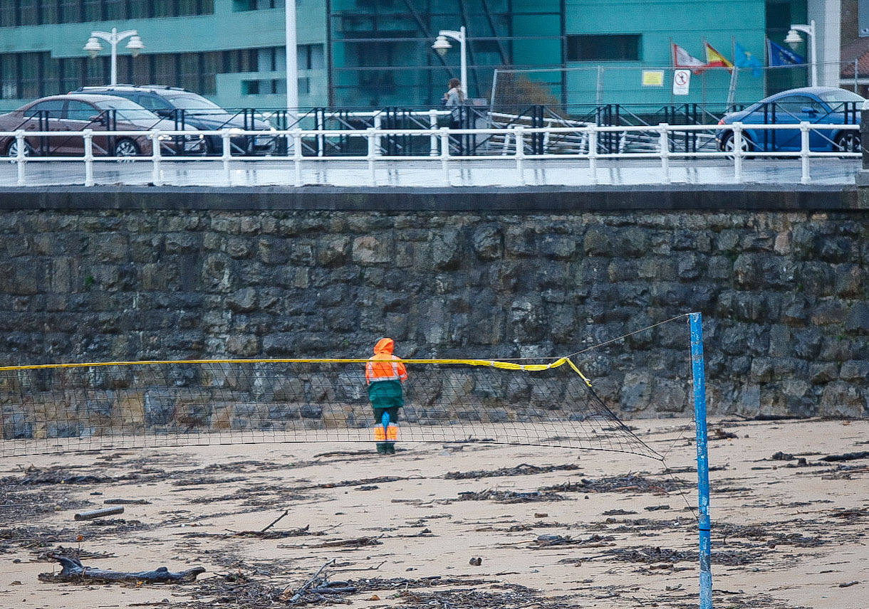 Fotos: Los destrozos que deja el temporal en Gijón