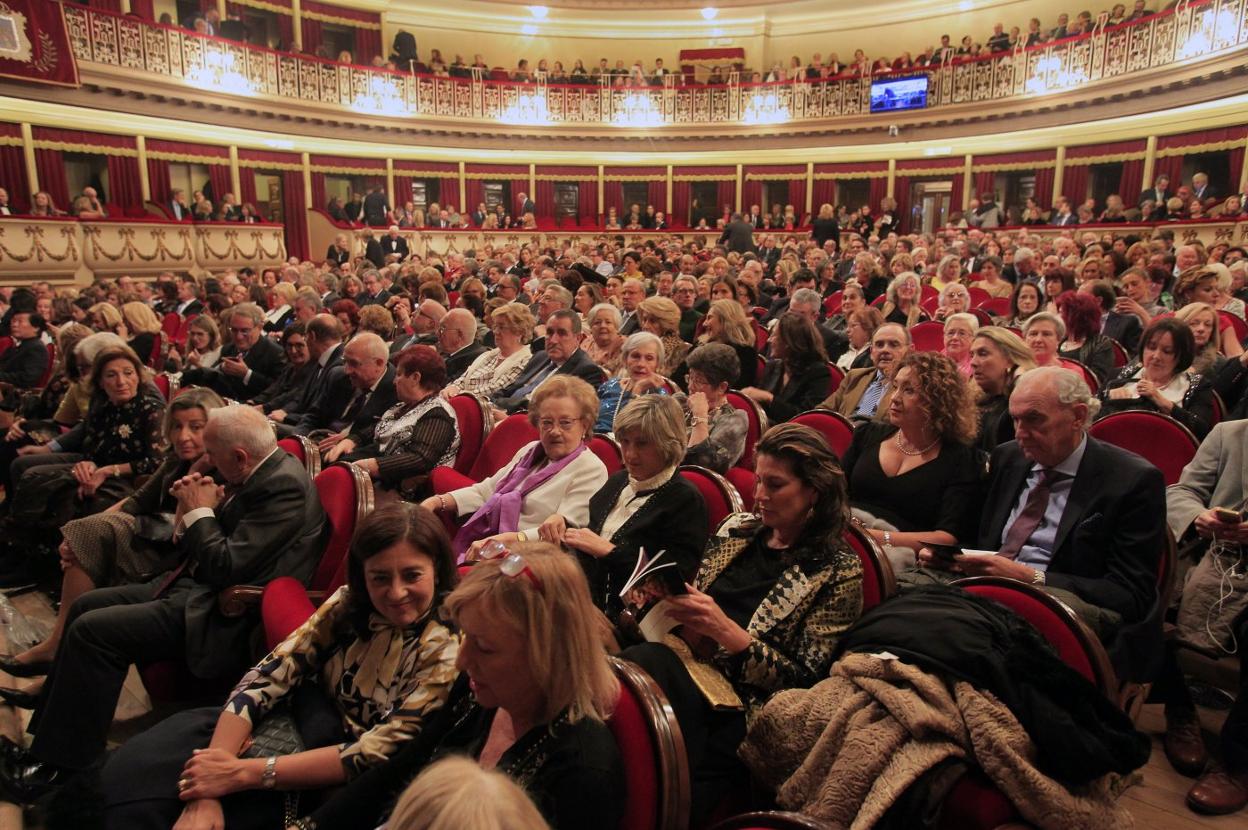 El público que acudió al estreno. 