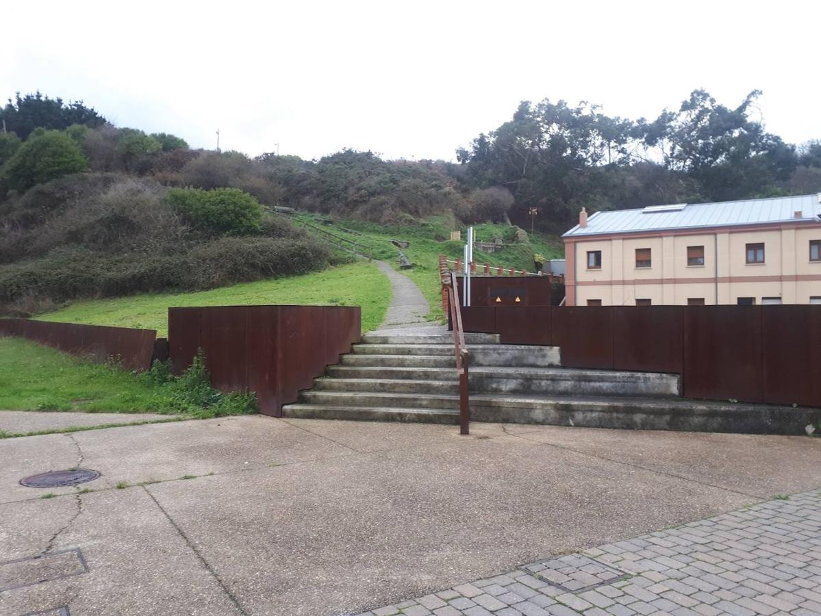 Recorremos una de las rutas costeras más espectaculares del litoral asturiano, situada entre la Playa de Arnao y San Juan de la Arena.