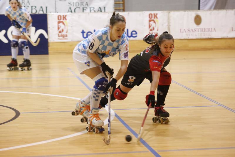 Una jugadora de Las Rozas, en el partido de este sábado en Mata Jove. 