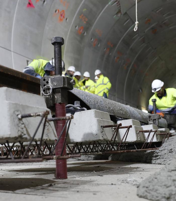 EL COMERCIO accede a la variante de Pajares y desvela con sus técnicos qué tiene y qué falta a la mayor infraestructura jamás hecha en la región. 