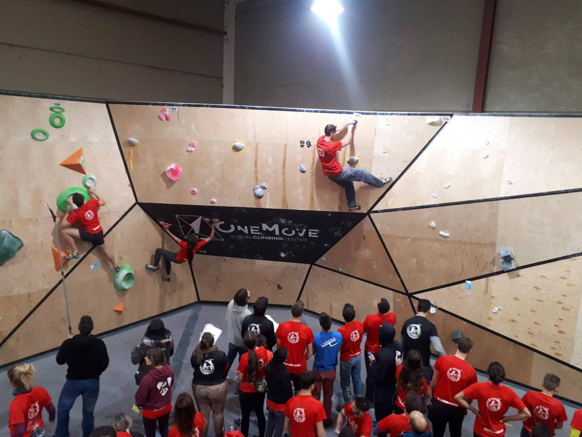 Fotos: ¿Estuviste en la primera prueba de la Copa de Asturias de escalada? ¡Búscate!