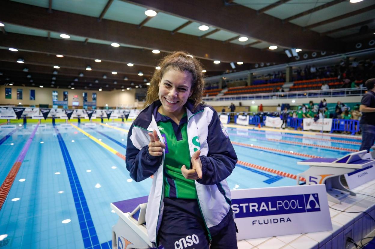 Paloma Marrero, en la piscina del Santa Olaya, durante el nacional de invierno. 