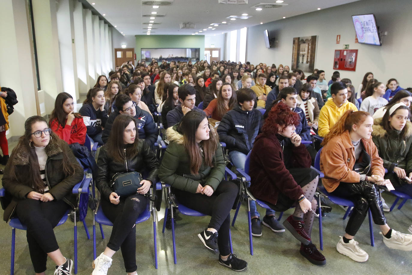 Más de 15.000 niños y jóvenes participan en las sesiones escolares de la sección germen del FICX, que cuenta cada año con el apoyo del diario EL COMERCIO