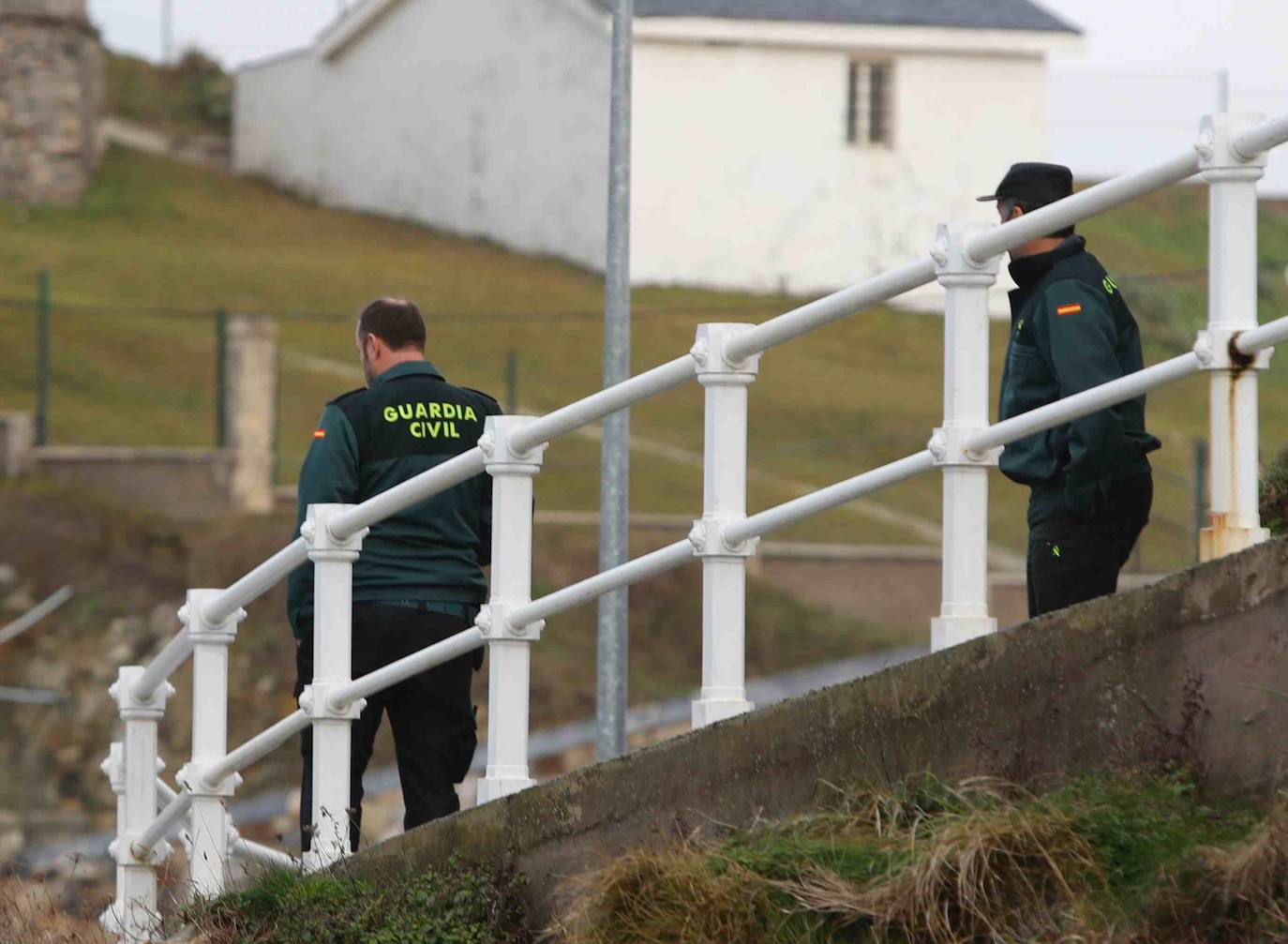 El hombre fue arrastrado por una ola cuando se encontraba pescando solo en el muelle exterior