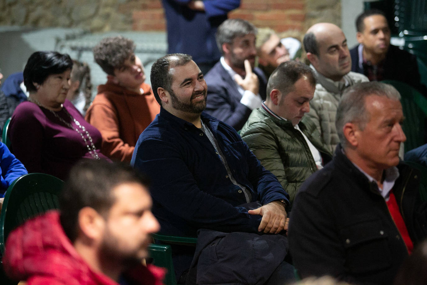 El camarero de la sidrería El Madreñeru de Pola de Siero ha sido el décimo séptimo en conseguirlo