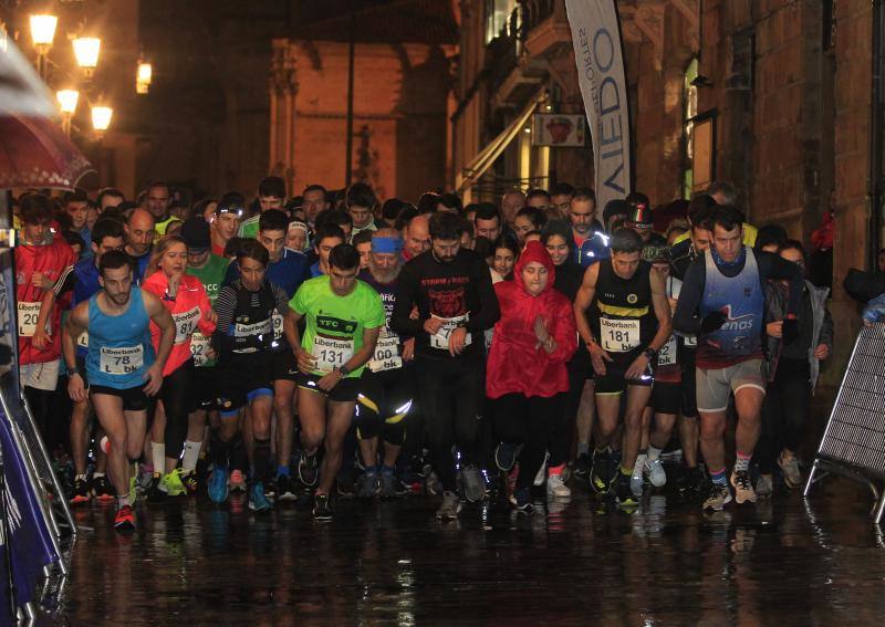 La ciudad de Oviedo acogió, este sábado, la carrera Oviedo Corre Contigo.