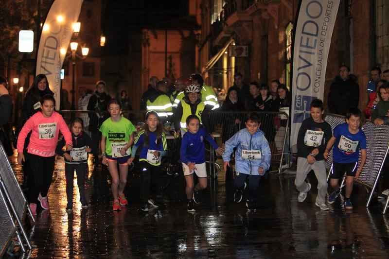 La ciudad de Oviedo acogió, este sábado, la carrera Oviedo Corre Contigo.