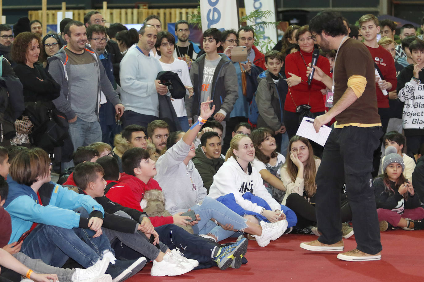 La mayor feria de videojuegos, tecnología e innovación del norte de España, que organiza EL COMERCIO junto con Cuicui Studios, abrió sus puertas, este sábado, en el Recinto Ferial Luis Adaro.